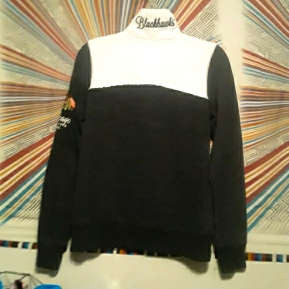 OriginalRetroBrand Women ChicagoBlackhawks Sweater - Picture 9 of 16